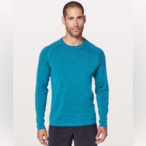 Lululemon men’s long sleeve tee size Medium - great condition!
